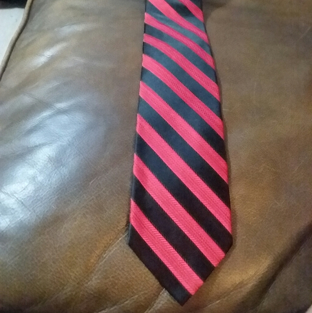 Bruno Piattelli black and red tie